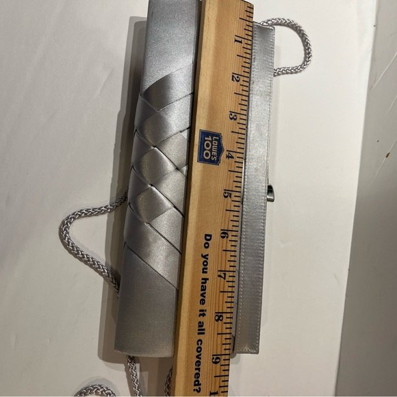 Crossover satin rhinestone woven 9” clutch Kate Landry top closure silver. - Picture 7 of 7